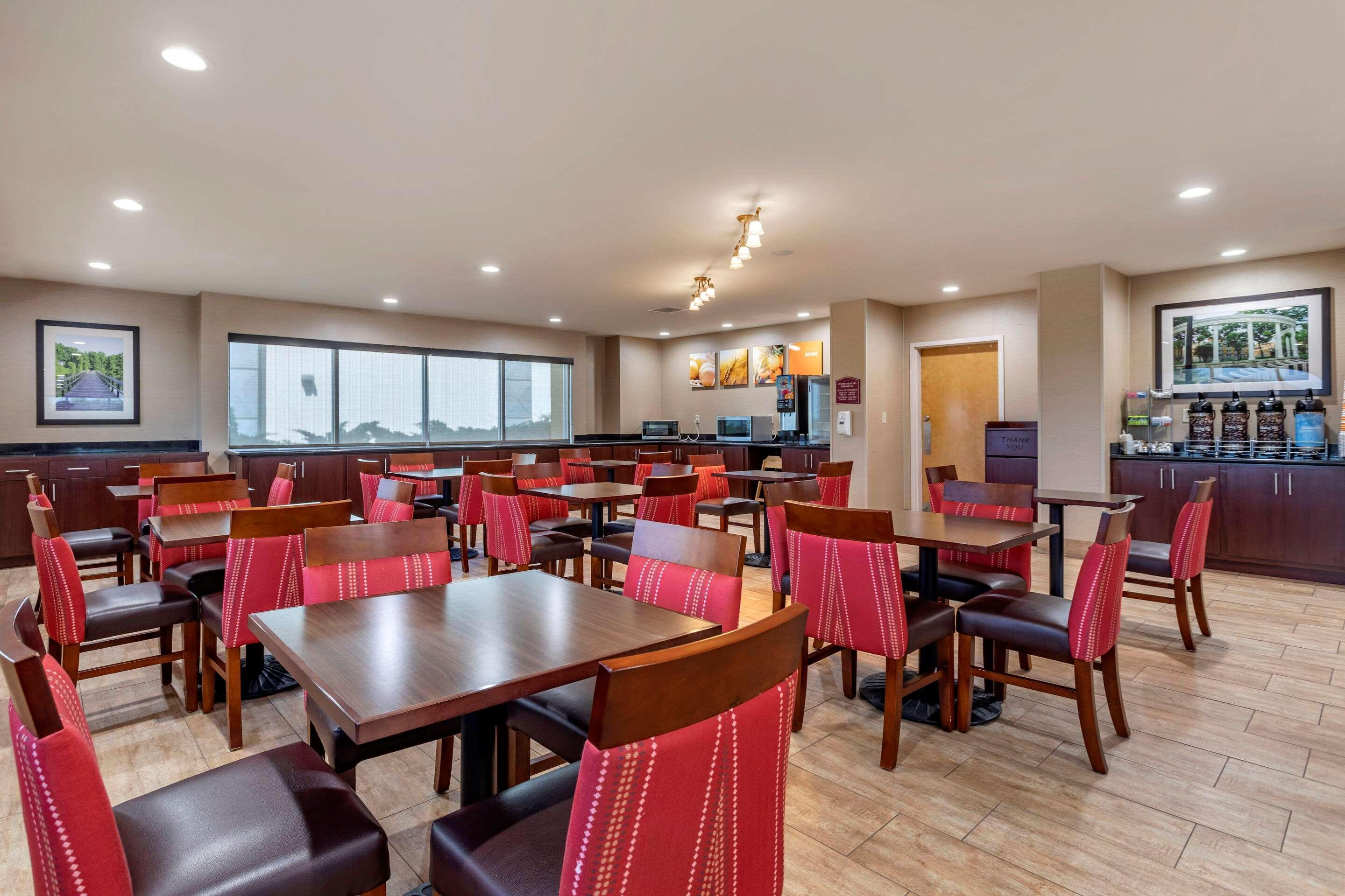 Comfort Suites Florence Shoals Area Экстерьер фото