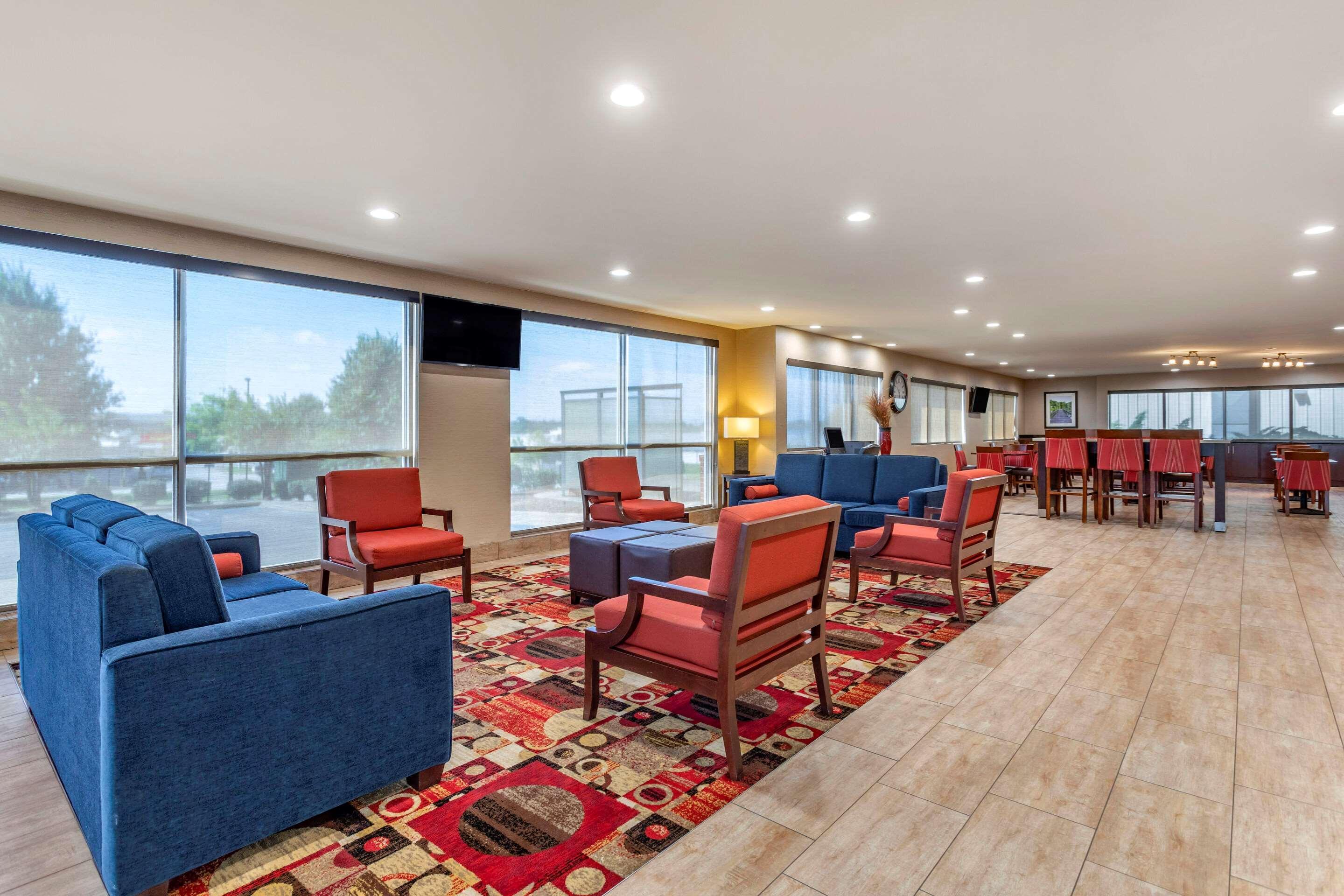 Comfort Suites Florence Shoals Area Экстерьер фото